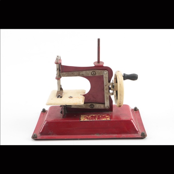 Antique toy sewing machine - Picture 3 of 4